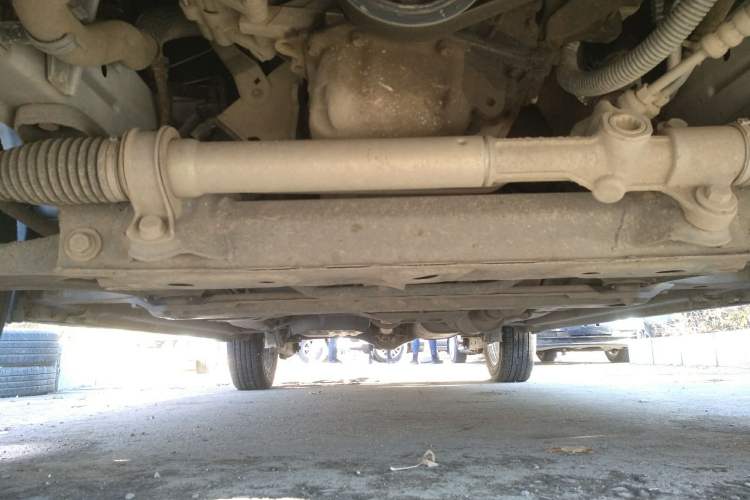 Used FAW Senya S80 2015 1.5L Manual 5-Seater Luxury Edition Front Bumper Underside