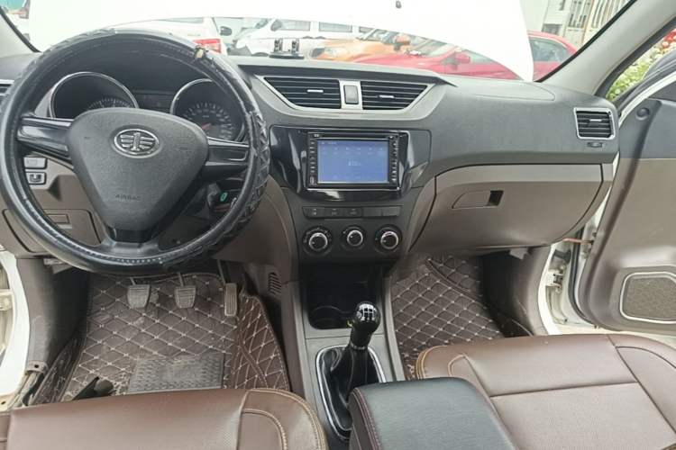 Used FAW Senya S80 2015 1.5L Manual 7-Seater Urban Edition Gear Lever