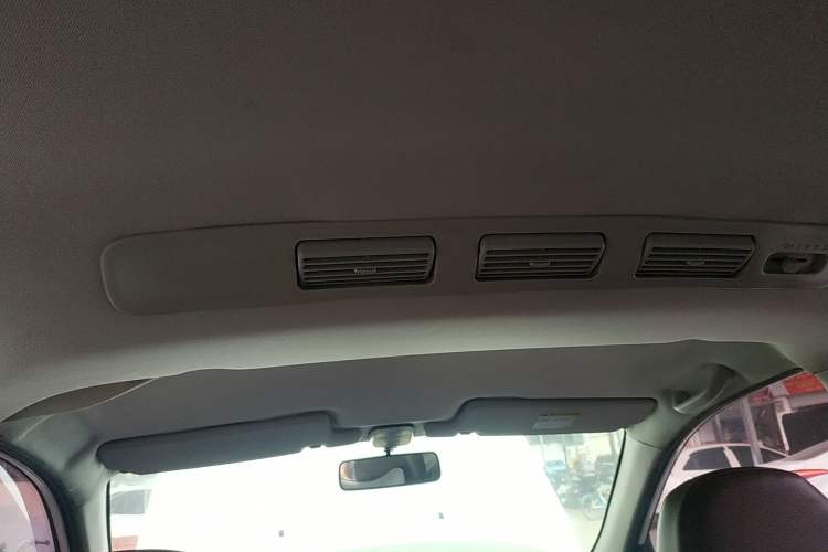 Used FAW Senya S80 2015 1.5L Manual 7-Seater Urban Edition Headliner