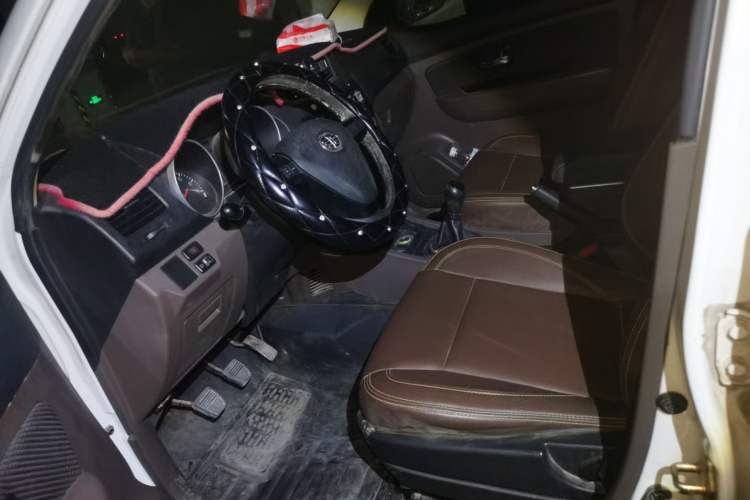 Used FAW Senya S80 2015 1.5L Manual 7-Seater Urban Edition Left Front Seat