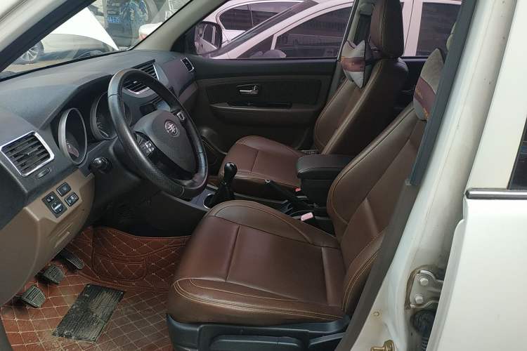 Used FAW Senya S80 2015 1.5L Manual 7-Seater Urban Edition Left Front Seat