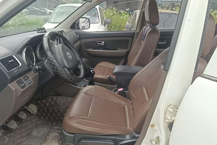 Used FAW Senya S80 2015 1.5L Manual 7-Seater Urban Edition Left Front Seat