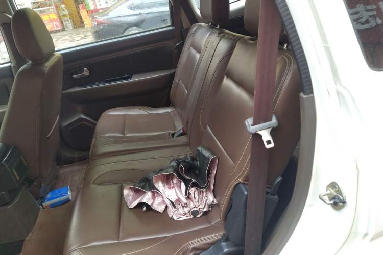 Used FAW Senya S80 2015 1.5L Manual 7-Seater Urban Edition Left Rear Seat