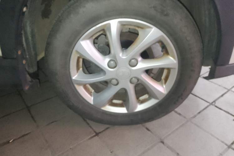 Used FAW Senya S80 2015 1.5L Manual 7-Seater Urban Edition Right Front Wheel Hub