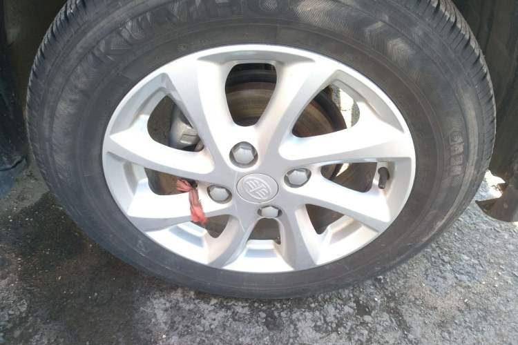 Used FAW Senya S80 2015 1.5L Manual 5-Seater Luxury Edition Right Front Wheel Hub