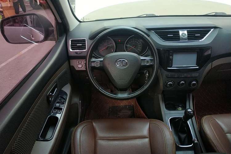 Used FAW Senya S80 2015 1.5L Manual 7-Seater Urban Edition Steering Wheel
