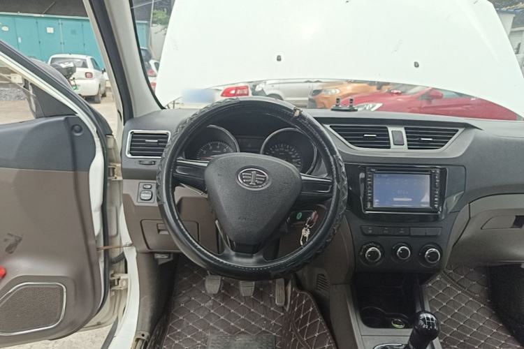 Used FAW Senya S80 2015 1.5L Manual 7-Seater Urban Edition Steering Wheel