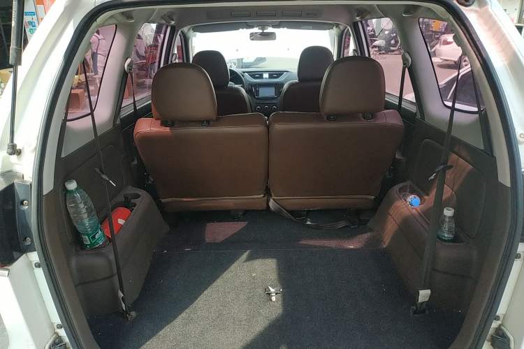 Used FAW Senya S80 2015 1.5L Manual 7-Seater Urban Edition Trunk