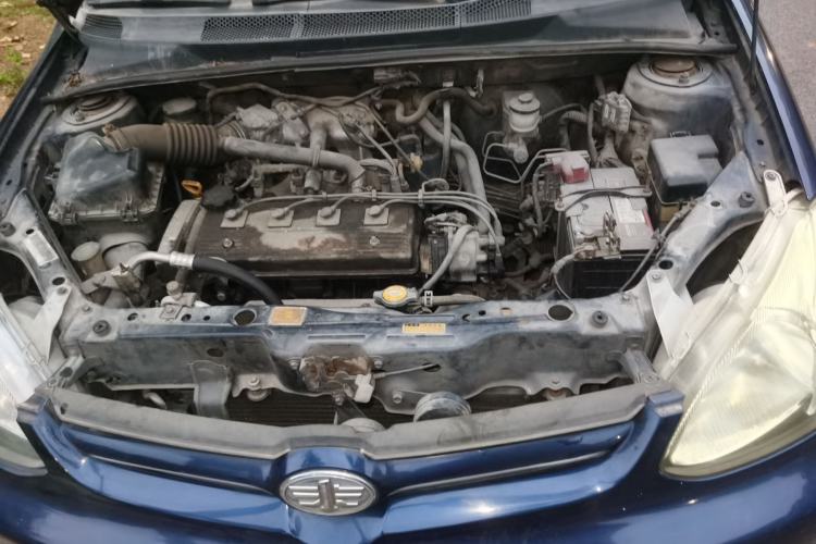 Used FAW Weile 2004 1.3L Automatic Engine Bay