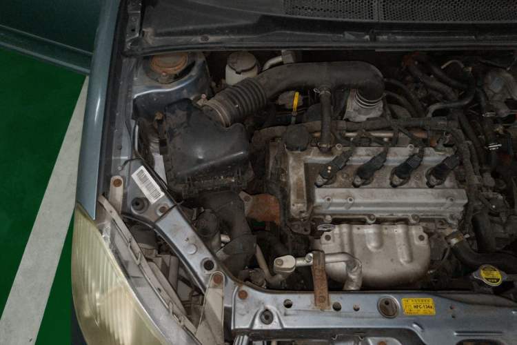 Used FAW Weile 2008 1.5L Manual Luxury Version Engine Bay Right