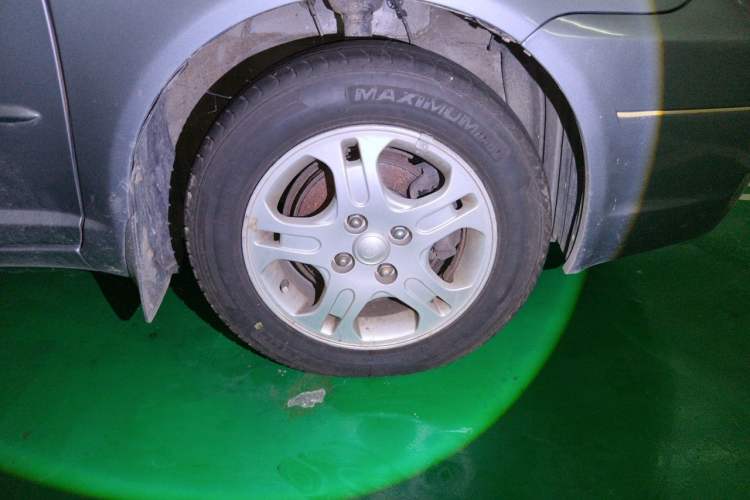 Used FAW Weile 2008 1.5L Manual Luxury Version Right Front Wheel Hub