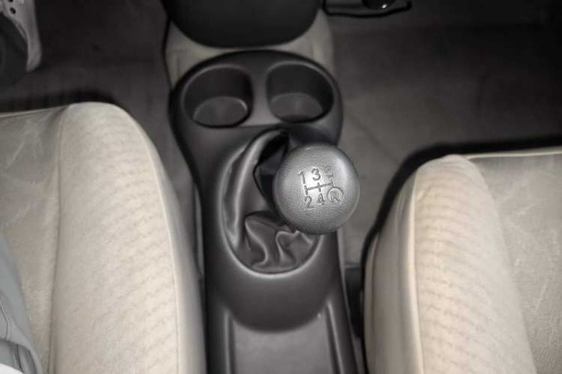 Used FAW Weile 2008 1.5L Manual Luxury Version Gear Lever