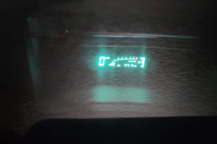 Used FAW Weile 2008 1.5L Manual Luxury Version Odometer Close Up