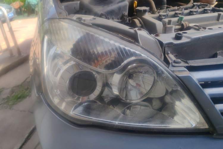 Used FAW Weile 2008 1.5L Manual Luxury Version Right Front Headlight