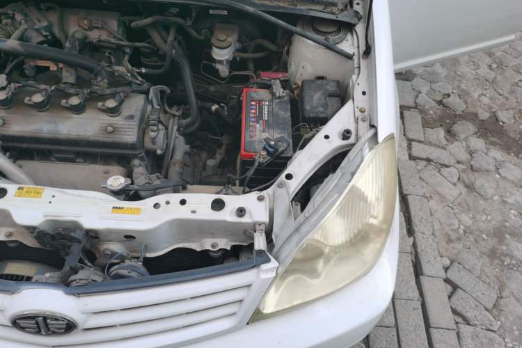Used FAW Weile 2008 1.5L Manual Luxury Version Engine Bay Left