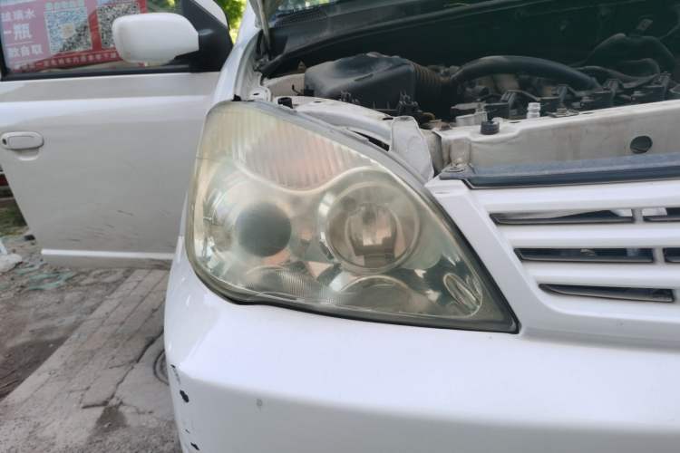 Used FAW Weile 2008 1.5L Manual Luxury Version Right Front Headlight