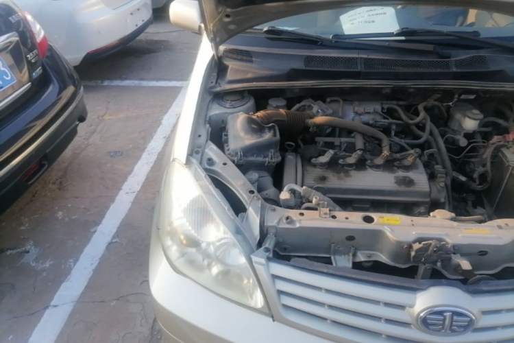 Used FAW Weile 2008 1.5L Manual Luxury Version Engine Bay Right