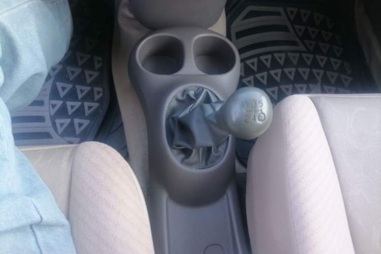 Used FAW Weile 2008 1.5L Manual Luxury Version Gear Lever