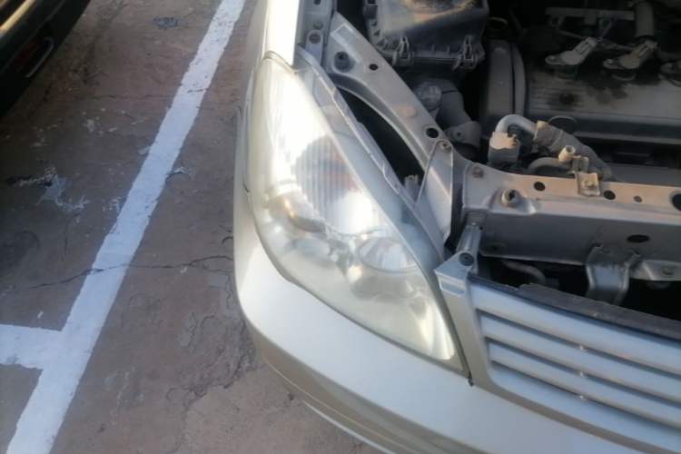 Used FAW Weile 2008 1.5L Manual Luxury Version Right Front Headlight