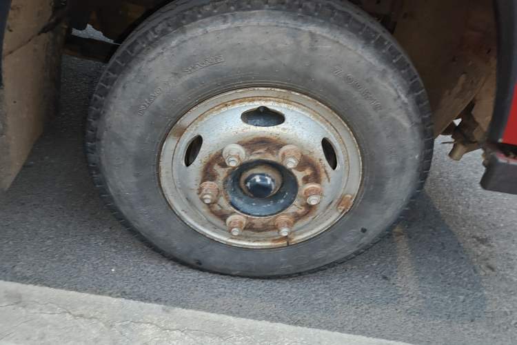 Used FAW Weile  Right Front Wheel Hub