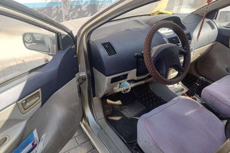 Used FAW Weizhi 2008 Hatchback 1.3L Manual Elite Model Driver Seat