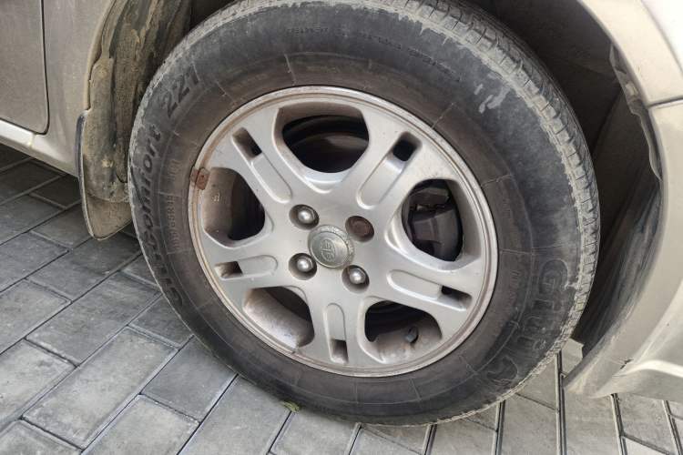 Used FAW Weizhi 2008 Hatchback 1.3L Manual Elite Model Right Front Wheel Hub