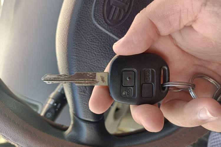 Used FAW Weizhi 2008 Hatchback 1.3L Manual Elite Model Vehicle Key