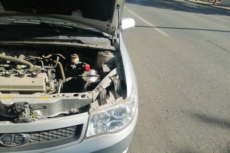 Used FAW Weizhi 2008 Hatchback 1.3L Manual Elite Model Engine Bay Left