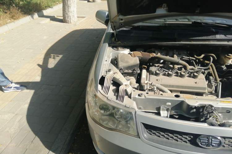 Used FAW Weizhi 2008 Hatchback 1.3L Manual Elite Model Engine Bay Right