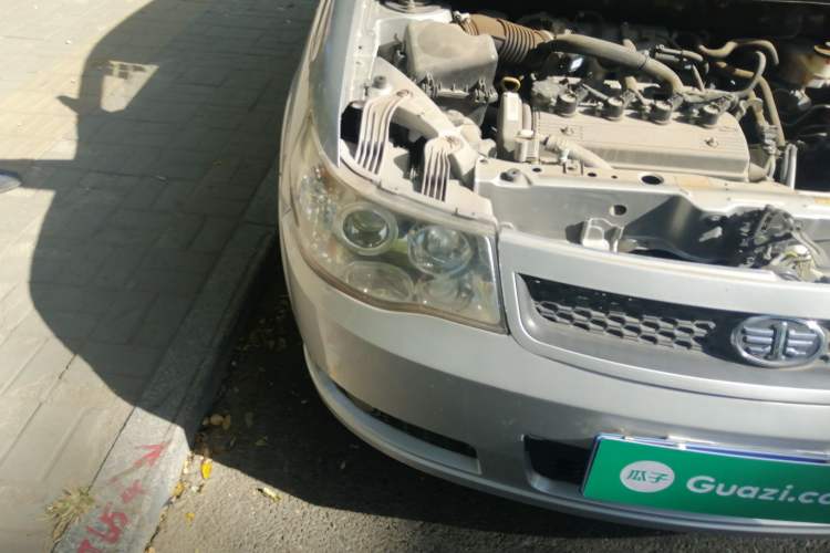 Used FAW Weizhi 2008 Hatchback 1.3L Manual Elite Model Right Front Headlight