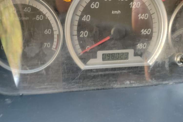 Used FAW Weizhi 2009 Hatchback 1.5L Manual Elite Model Odometer Close Up