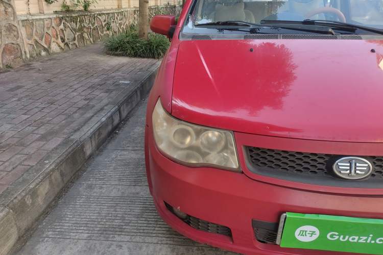 Used FAW Weizhi 2009 Hatchback 1.5L Manual Elite Model Right Front Headlight