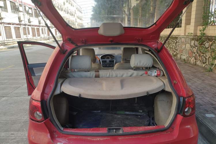 Used FAW Weizhi 2009 Hatchback 1.5L Manual Elite Model Trunk