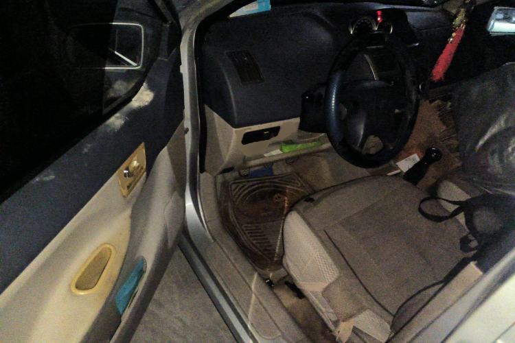 Used FAW Weizhi 2009 Sedan 1.5L Manual Elite Model Driver Seat