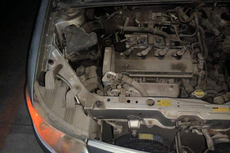Used FAW Weizhi 2009 Sedan 1.5L Manual Elite Model Engine Bay Right