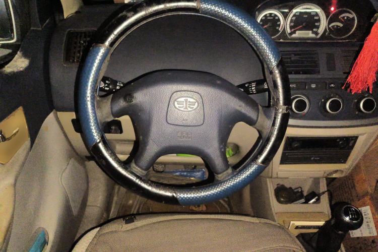Used FAW Weizhi 2009 Sedan 1.5L Manual Elite Model Steering Wheel
