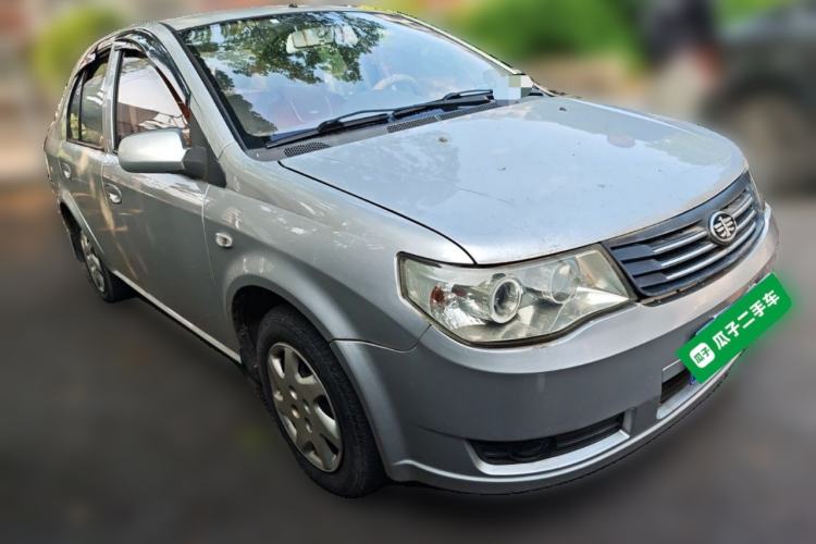 Used FAW Weizhi 2011 Sedan 1.5L Manual Standard Model Front Right 45 Deg