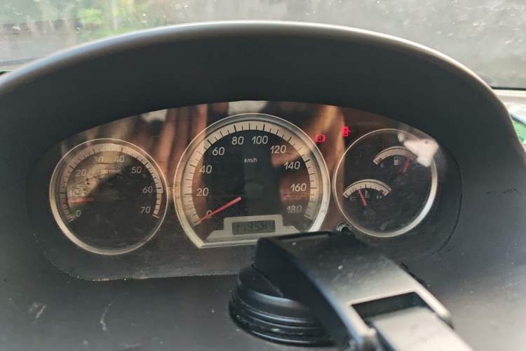 Used FAW Weizhi 2011 Sedan 1.5L Manual Standard Model Instrument Cluster