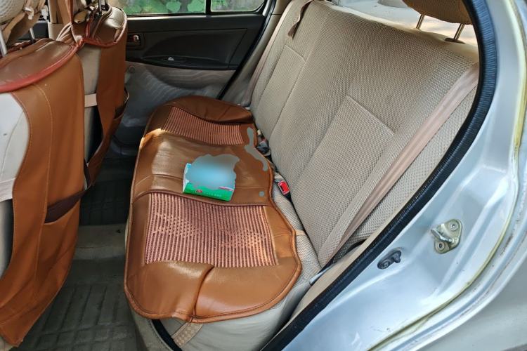 Used FAW Weizhi 2011 Sedan 1.5L Manual Standard Model Left Rear Seat