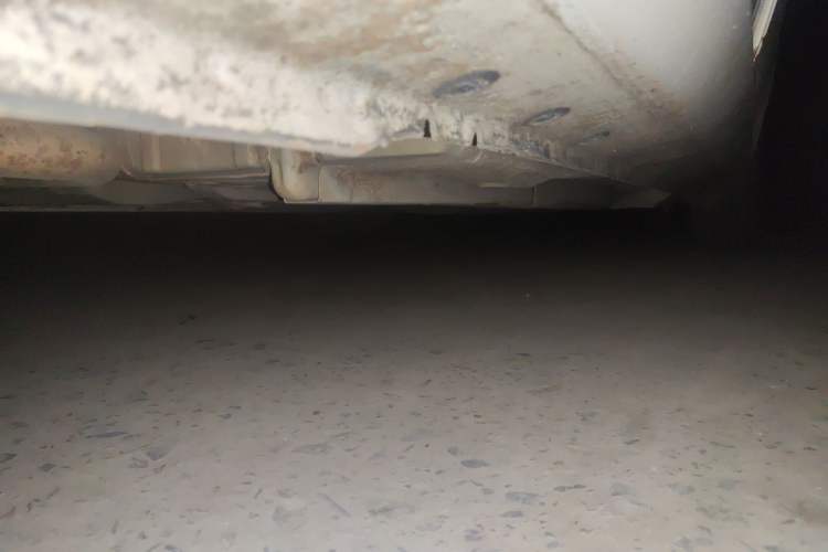 Used FAW Weizhi 2011 Sedan 1.5L Manual Elite Model Chassis Rear Right