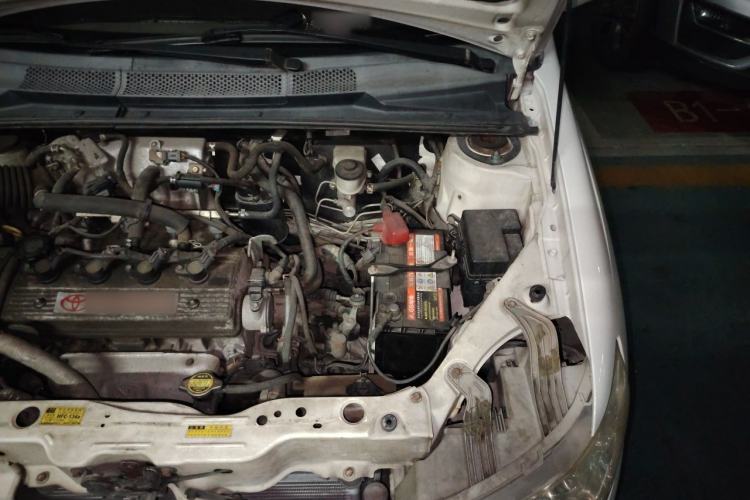 Used FAW Weizhi 2011 Sedan 1.5L Manual Elite Model Engine Bay Left