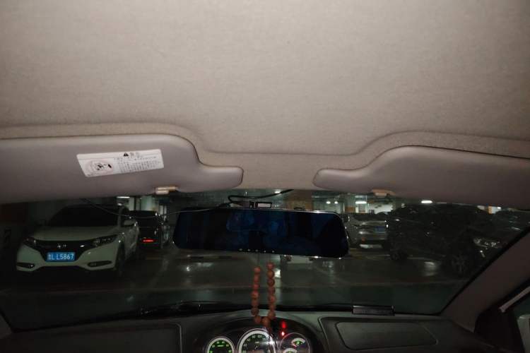 Used FAW Weizhi 2011 Sedan 1.5L Manual Elite Model Headliner