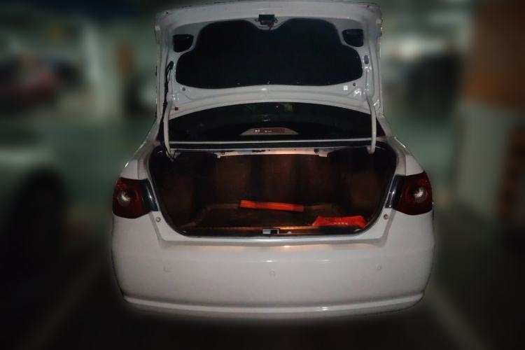 Used FAW Weizhi 2011 Sedan 1.5L Manual Elite Model Trunk