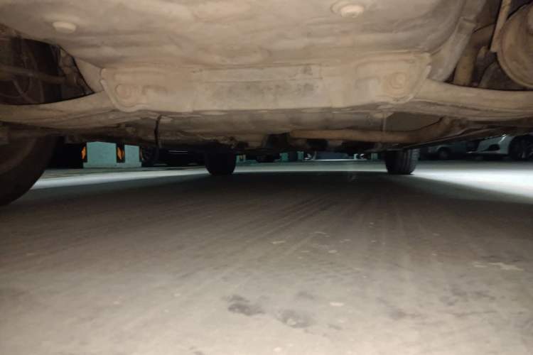 Used FAW Weizhi V2 2010 1.3L AMT Flagship Version Chassis Rear