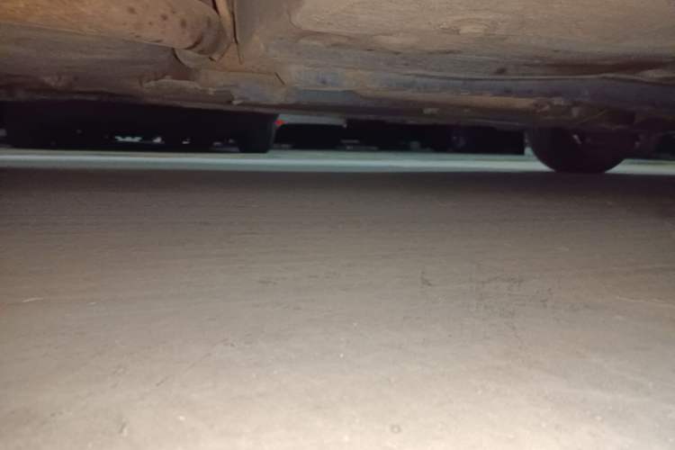 Used FAW Weizhi V2 2010 1.3L AMT Flagship Version Chassis Rear Right