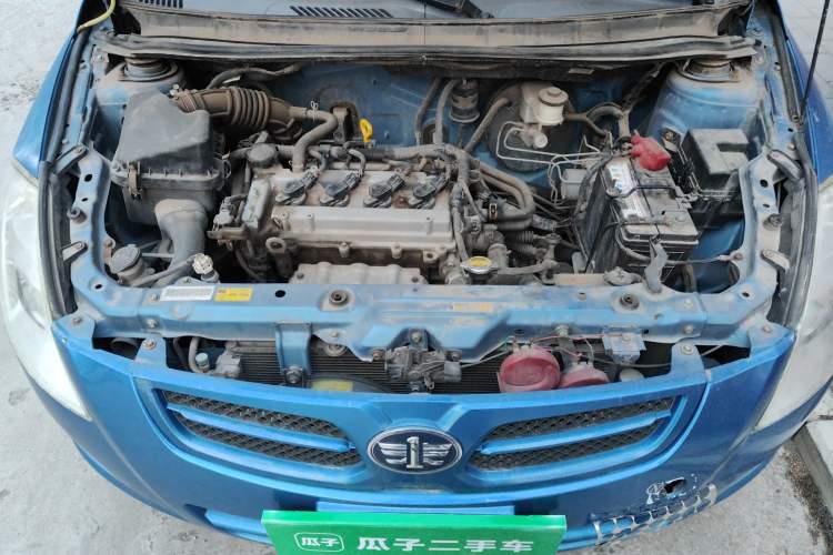 Used FAW Weizhi V2 2010 1.3L Manual Comfort Edition Engine Bay