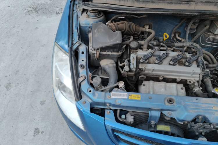 Used FAW Weizhi V2 2010 1.3L Manual Comfort Edition Engine Bay Right