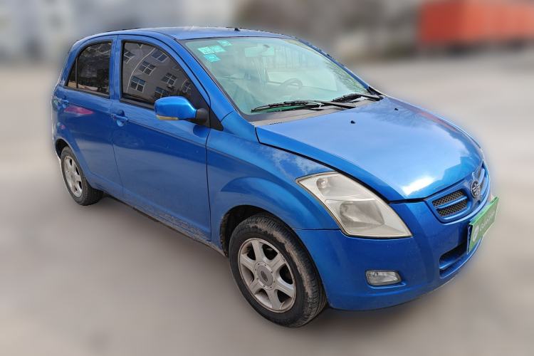 Used FAW Weizhi V2 2010 1.3L AMT Flagship Version Front Right 45 Deg