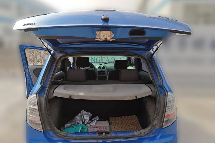 Used FAW Weizhi V2 2010 1.3L AMT Flagship Version Trunk