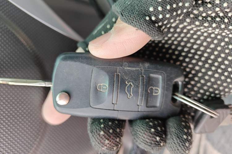 Used FAW Weizhi V2 2010 1.3L AMT Flagship Version Vehicle Key